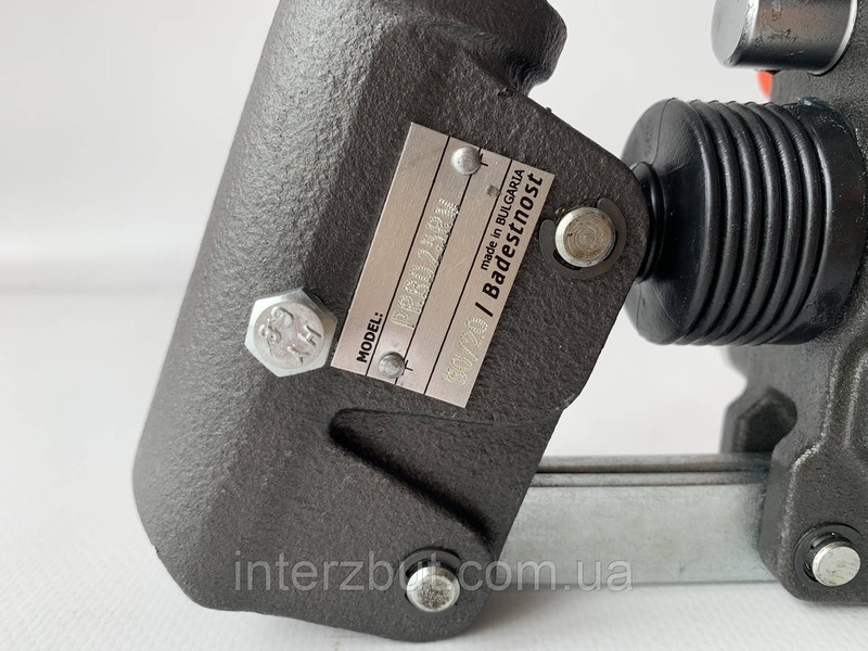Насос ручний двосторонній із запобіжним клапаном Badestnos PRBD45RM Болгарія PRBD45RM фото
